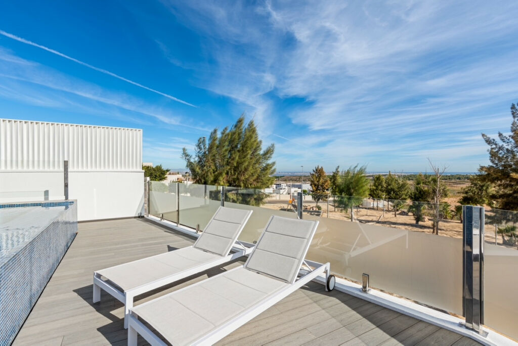 Detached Villa San Miguel de Salinas Alicante - image 6
