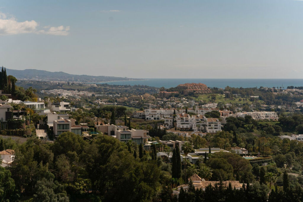 Townhouse Monte Halcones Málaga - image 6