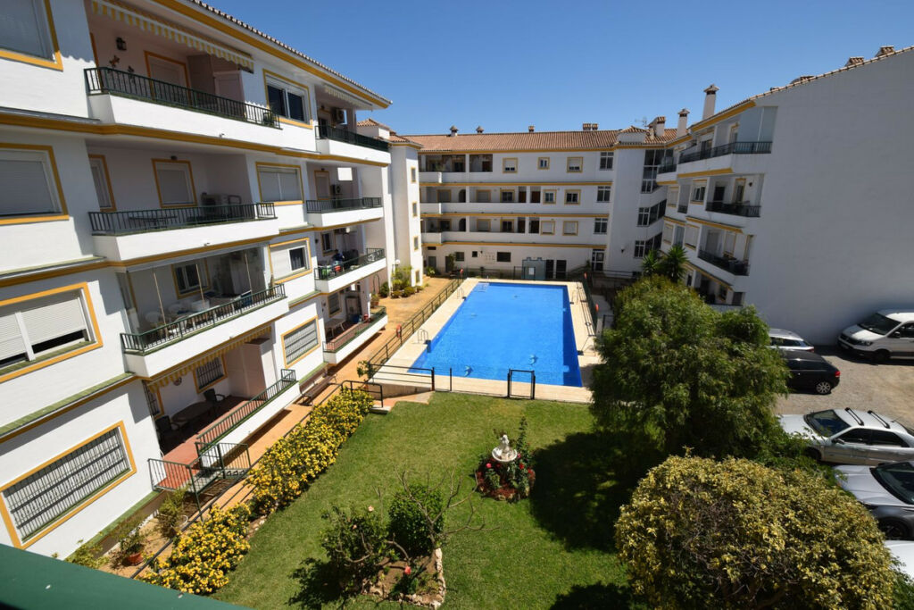 Middle Floor Apartment La Cala de Mijas Málaga - image 6
