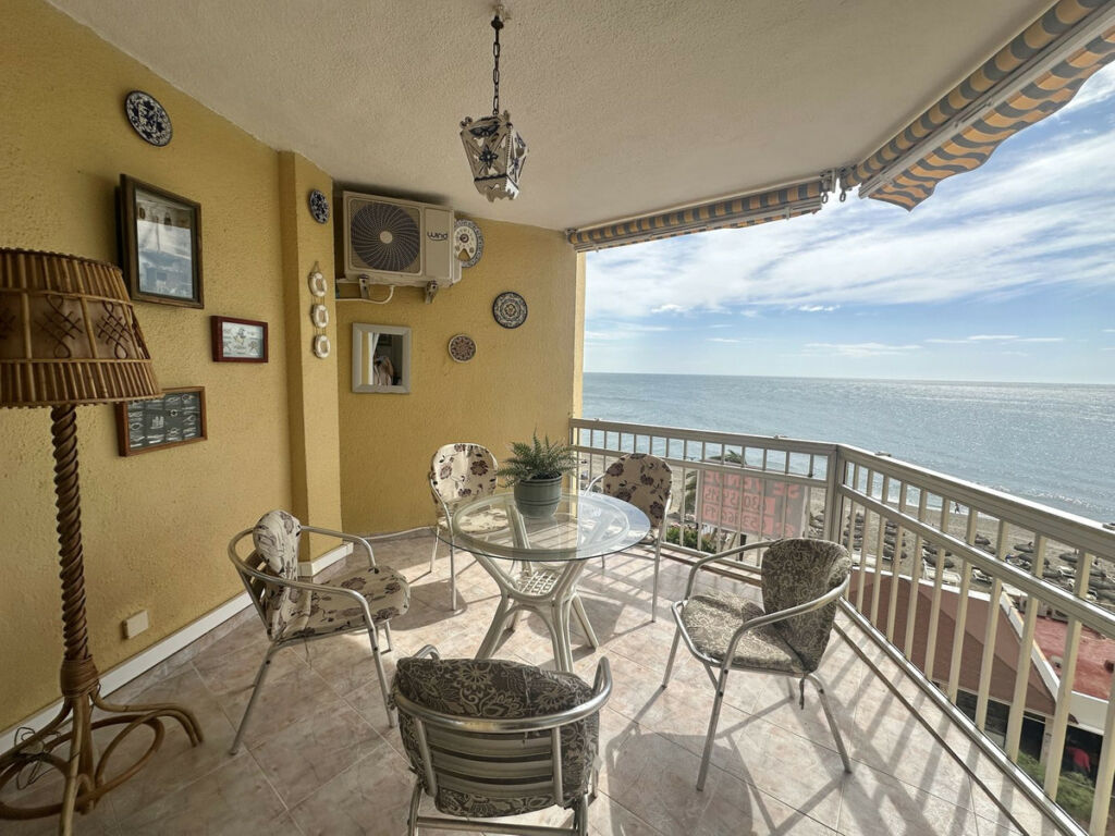 Middle Floor Apartment Fuengirola Málaga - image 8