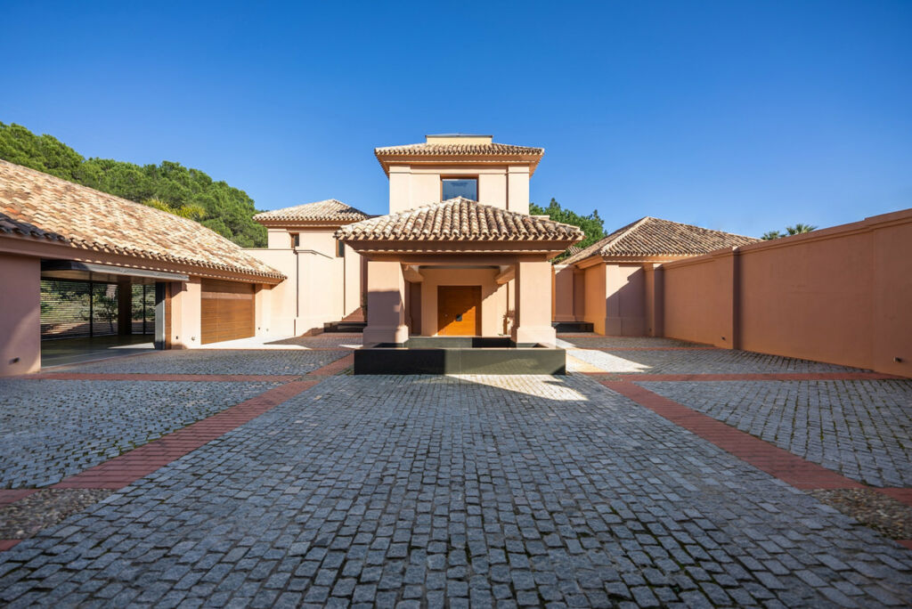 Detached Villa The Golden Mile Málaga - image 6