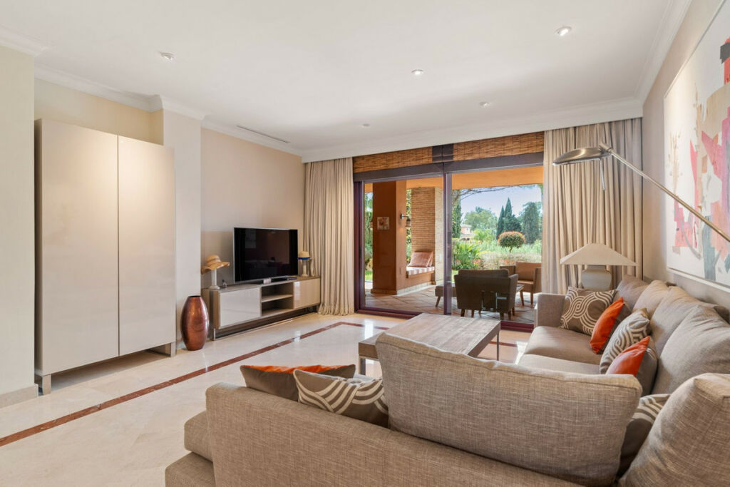 Ground Floor Apartment Bahía de Marbella Málaga - image 7