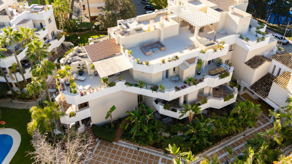 Penthouse Aloha Málaga - image 6