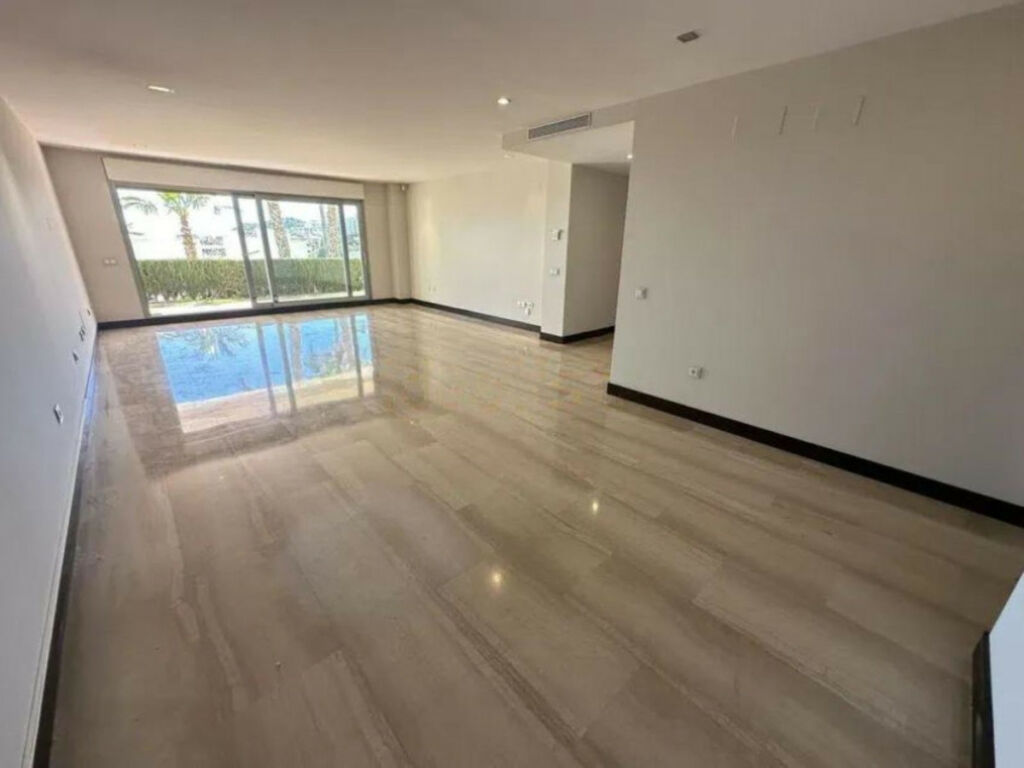 Ground Floor Apartment Marbella Málaga - image 6