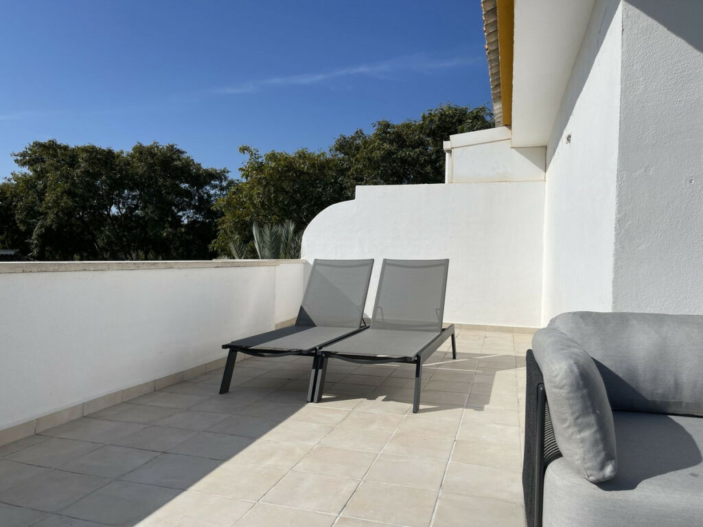 Penthouse Nueva Andalucía Málaga - image 6