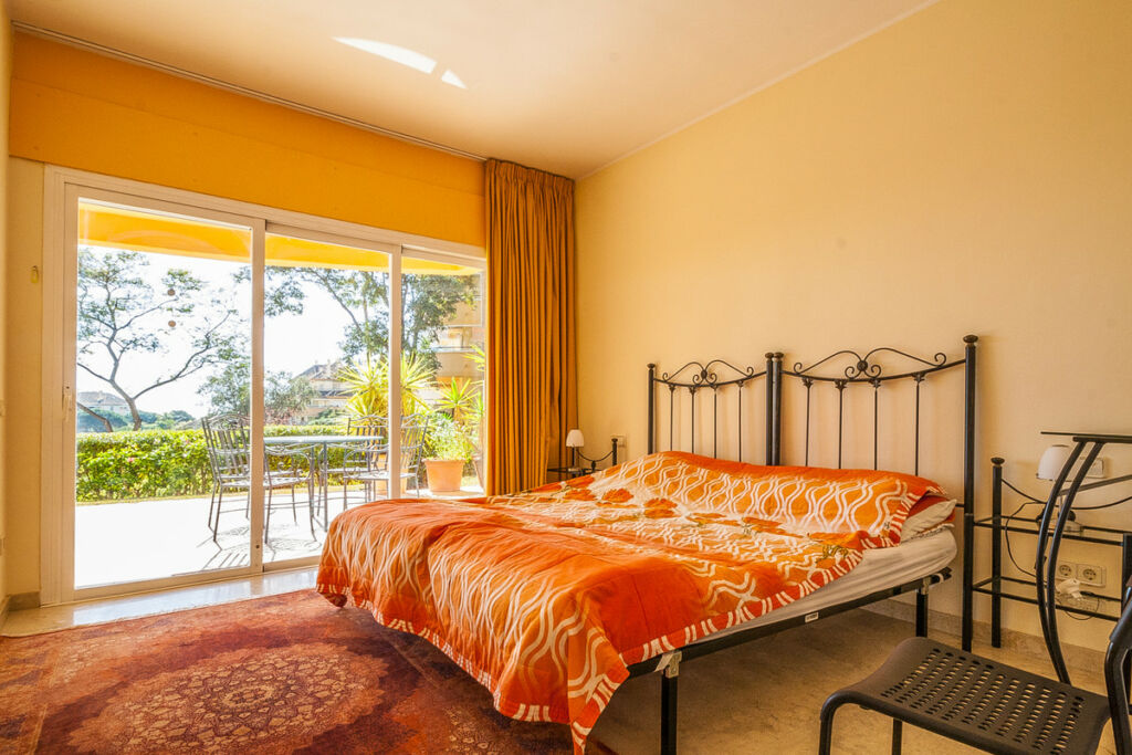 Ground Floor Apartment Elviria Málaga - image 6