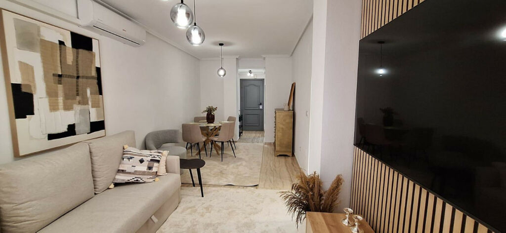 Middle Floor Apartment Torrevieja Alicante - image 6
