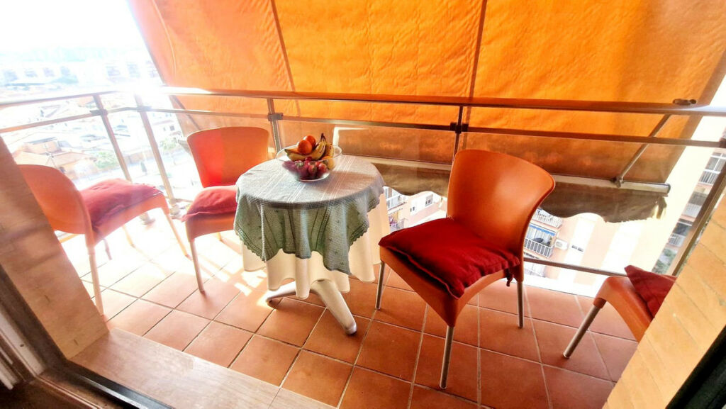 Middle Floor Apartment Fuengirola Málaga - image 6