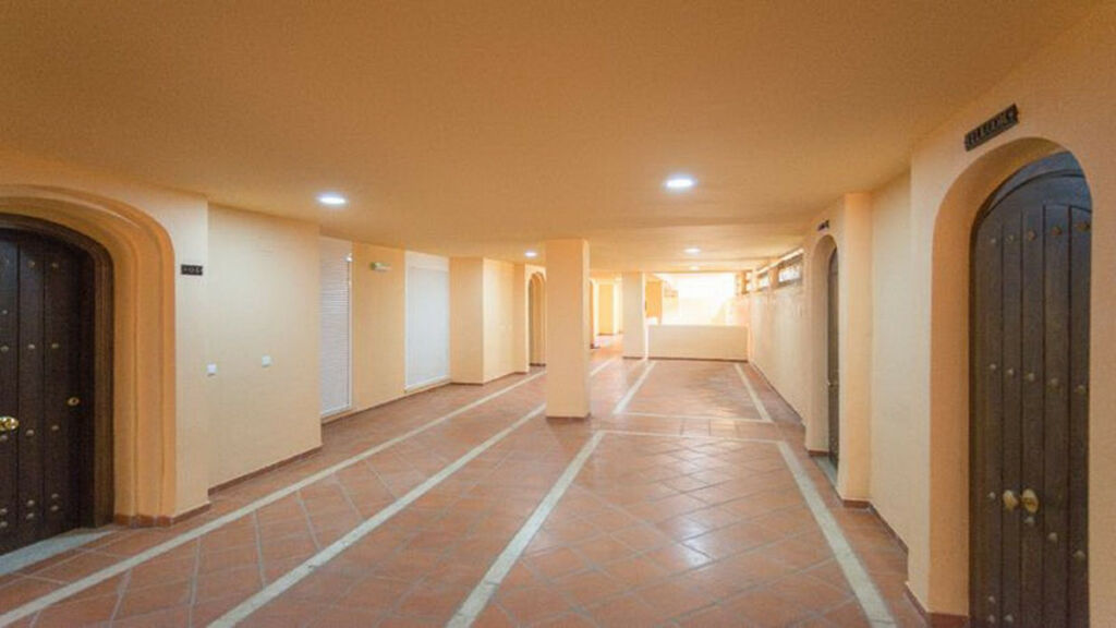Ground Floor Apartment Marbella Málaga - image 6