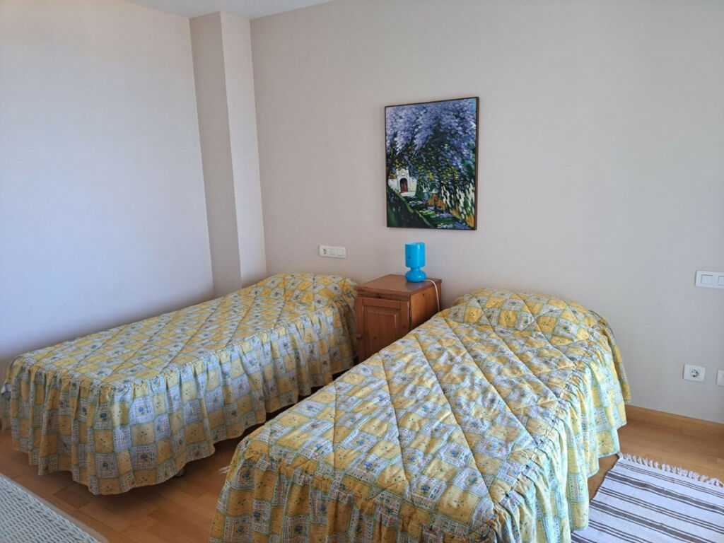 Middle Floor Apartment Estepona Málaga - image 18