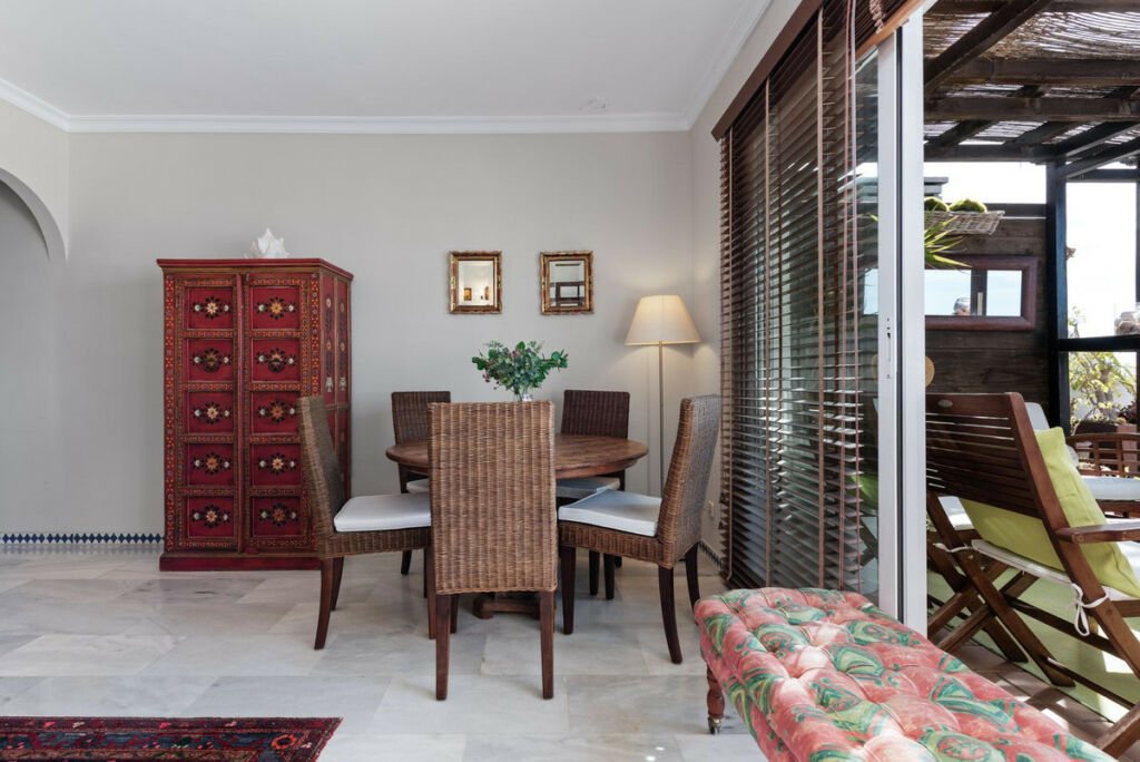 Middle Floor Apartment Estepona Málaga - image 7