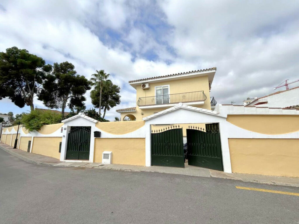 Detached Villa Mijas Málaga - image 6