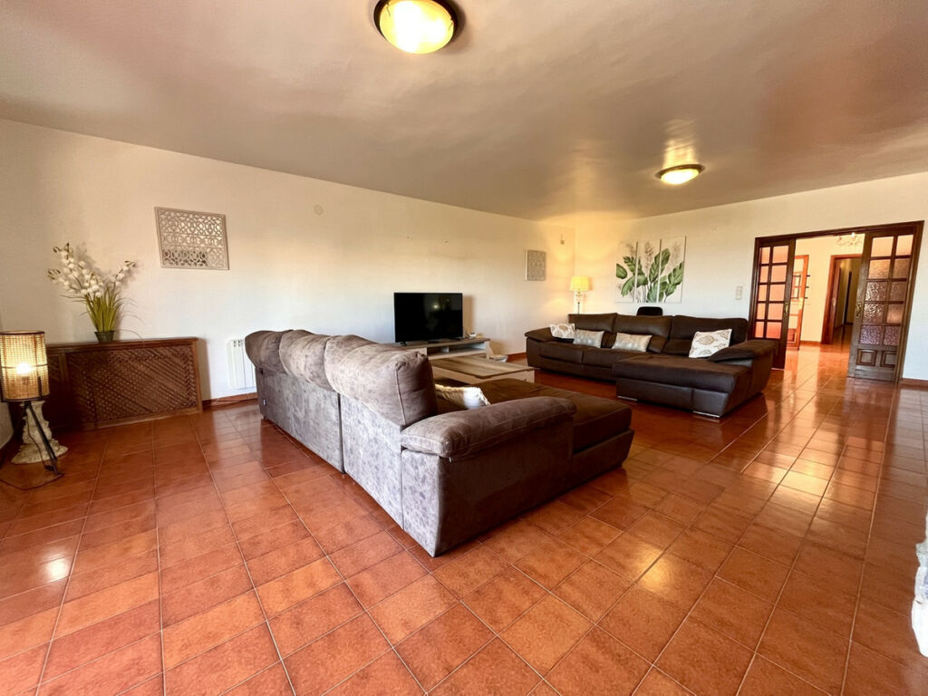 Detached Villa La Nucia Alicante - image 6