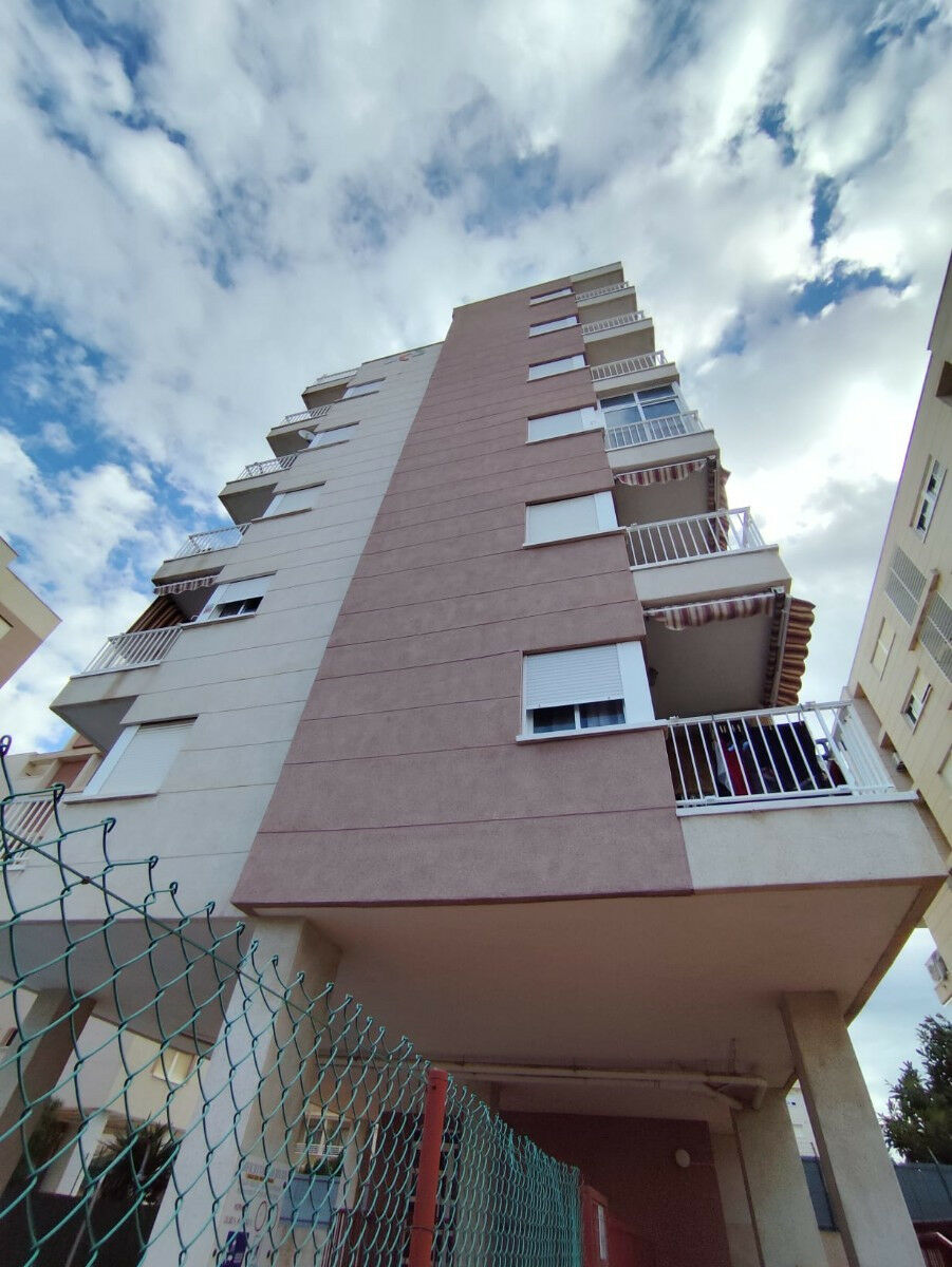 Middle Floor Apartment Torrevieja Alicante - image 6