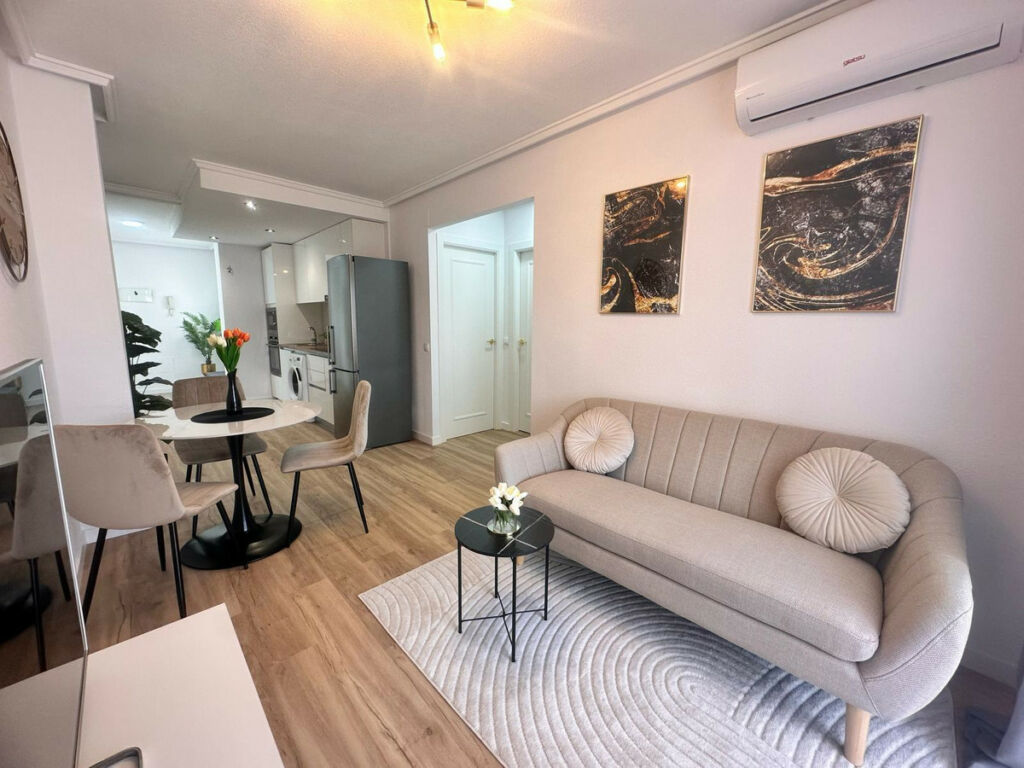 Penthouse Torrevieja Alicante - image 6