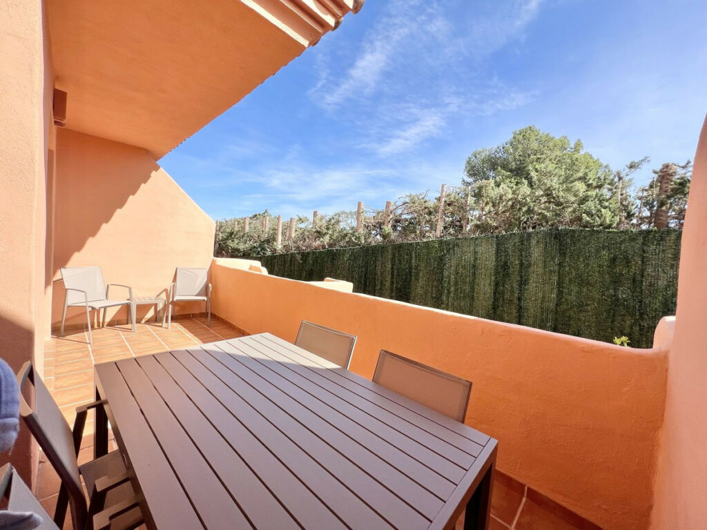 Middle Floor Apartment Benahavís Málaga - image 6