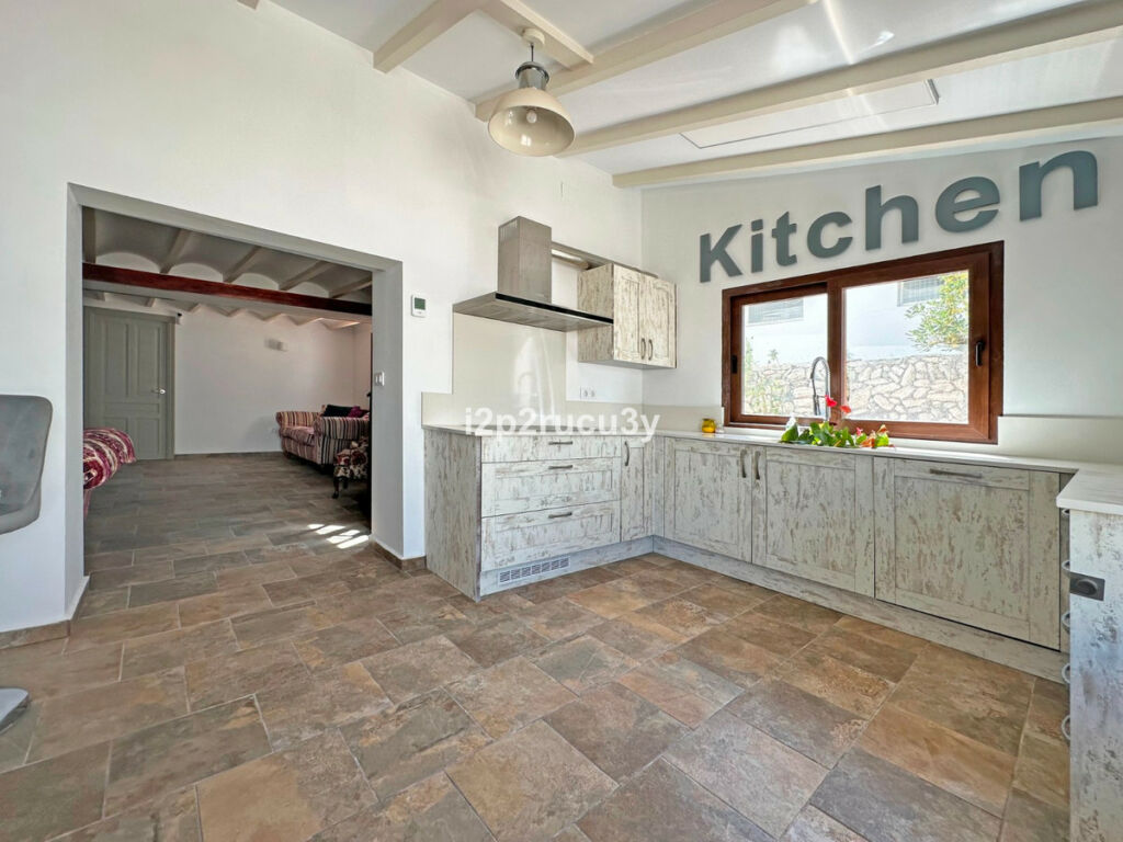 Detached Villa Moraira Alicante - image 6