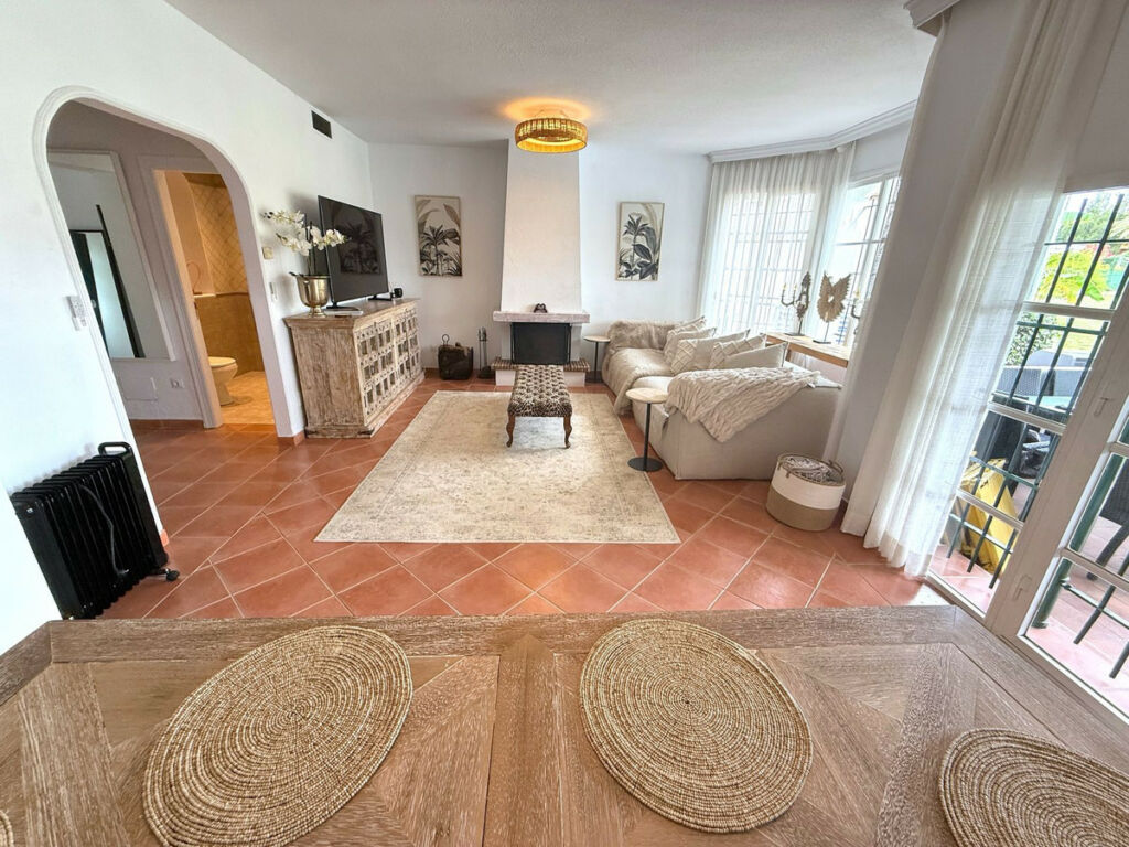Townhouse Nueva Andalucía Málaga - image 6