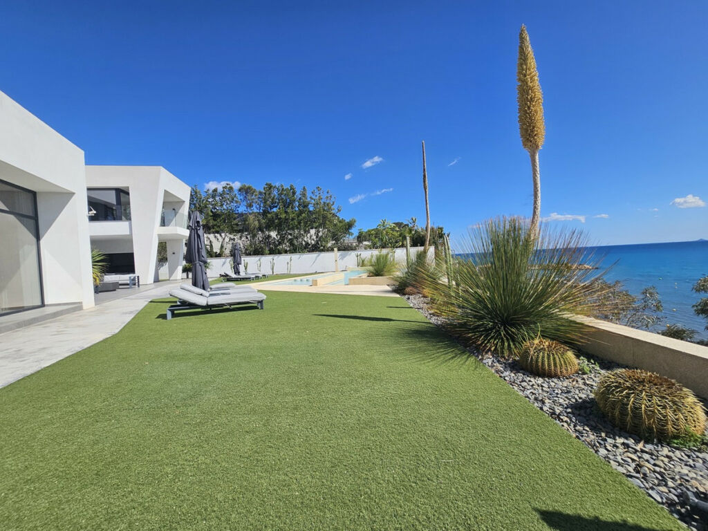 Detached Villa Cabo Roig Alicante - image 6