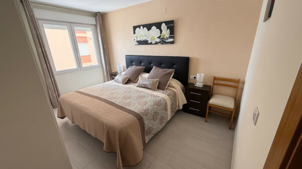 Middle Floor Apartment Torrevieja Alicante - image 6
