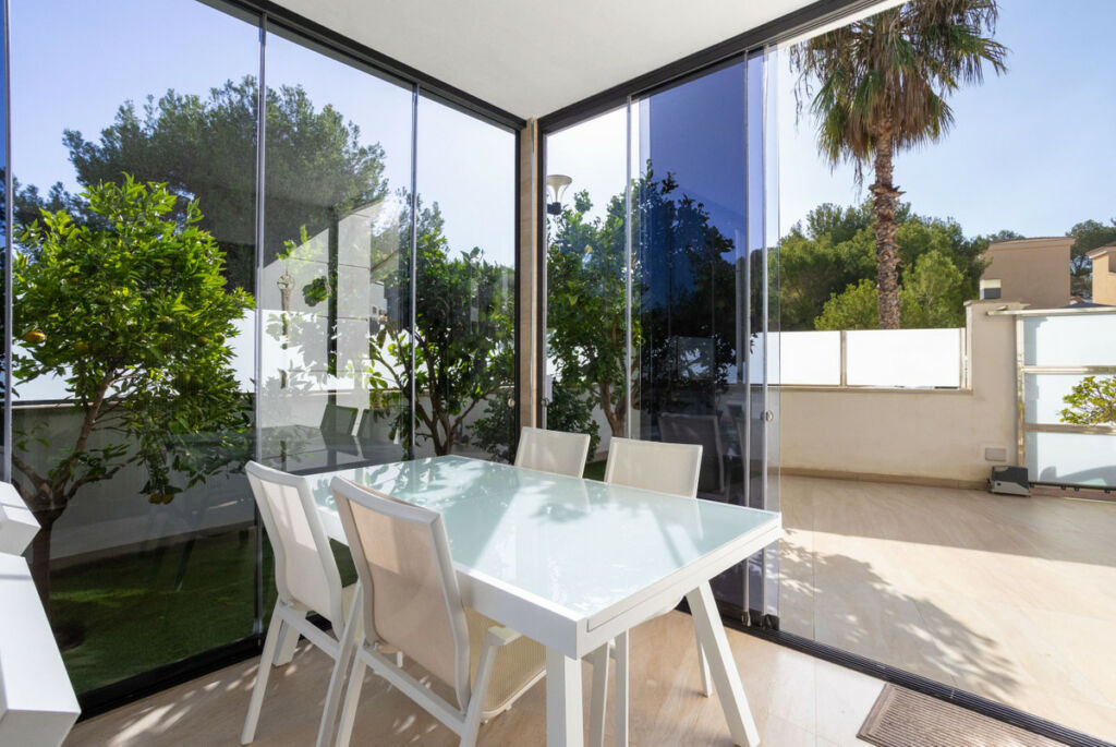Detached Villa Villamartin Alicante - image 6
