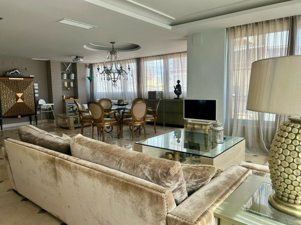 Middle Floor Apartment Benidorm Alicante - image 6