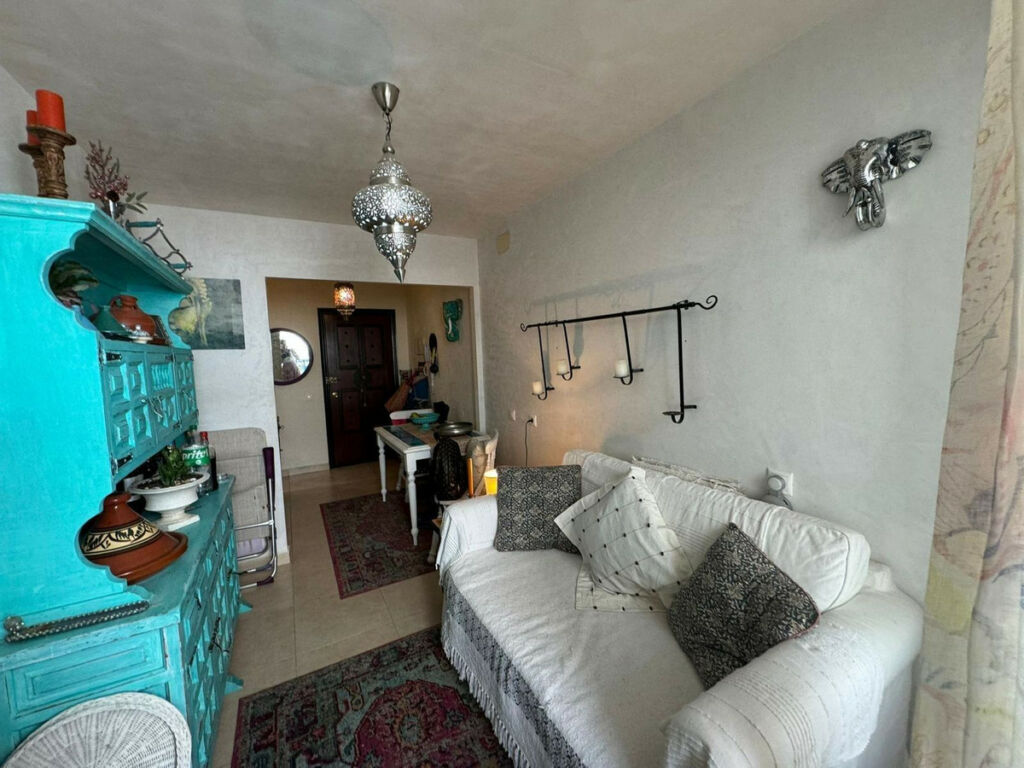 Middle Floor Apartment San Miguel de Salinas Alicante - image 6