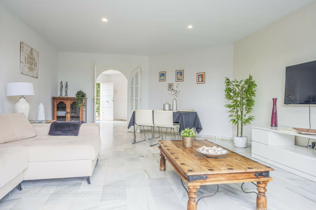 Townhouse New Golden Mile Málaga - image 6