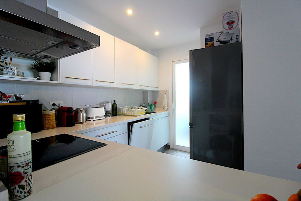 Middle Floor Apartment Estepona Málaga - image 6