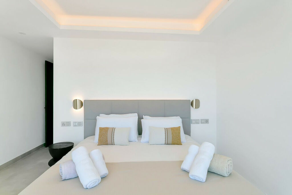 Detached Villa Cabopino Málaga - image 60