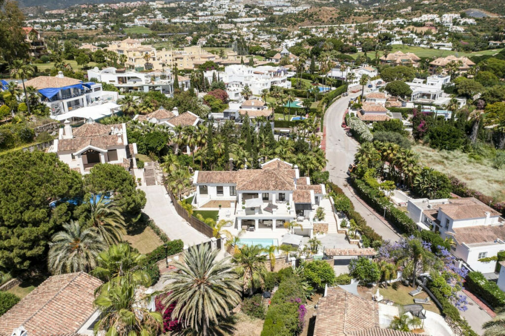 Detached Villa Nueva Andalucía Málaga - image 62