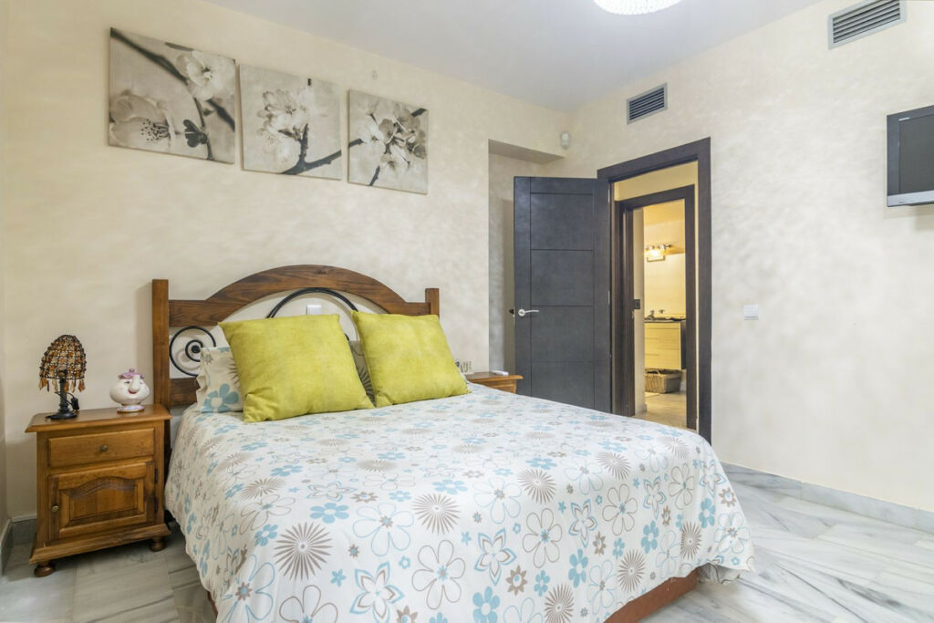 Detached Villa Sotogrande Alto Cádiz - image 7
