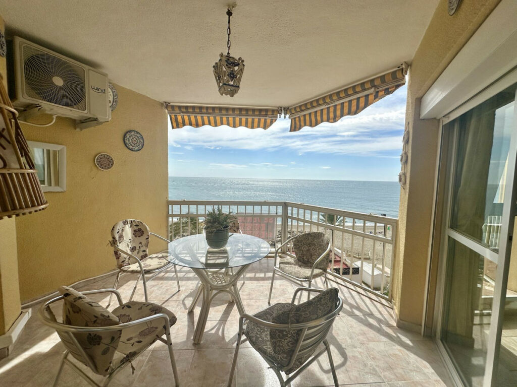 Middle Floor Apartment Fuengirola Málaga - image 6