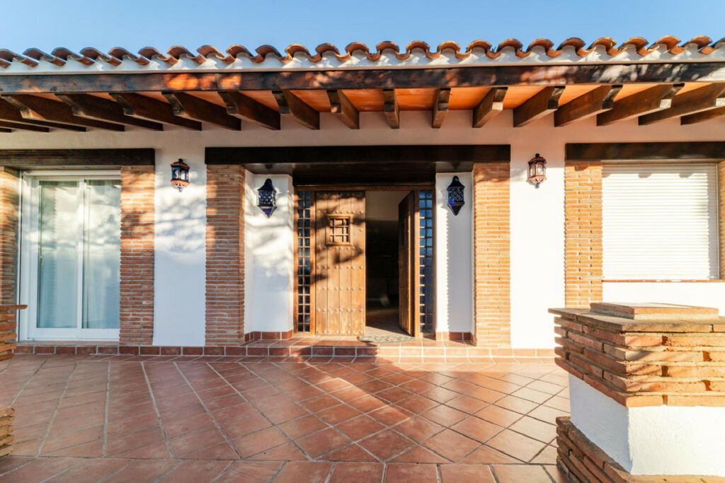 Detached Villa Elviria Málaga - image 7