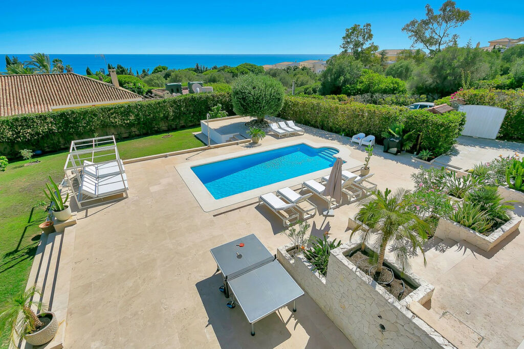 Detached Villa Cabopino Málaga - image 11