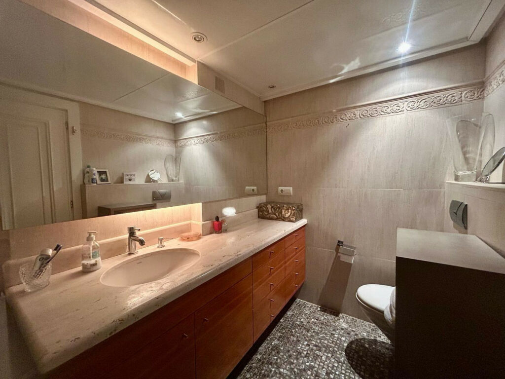 Middle Floor Apartment Benidorm Alicante - image 7