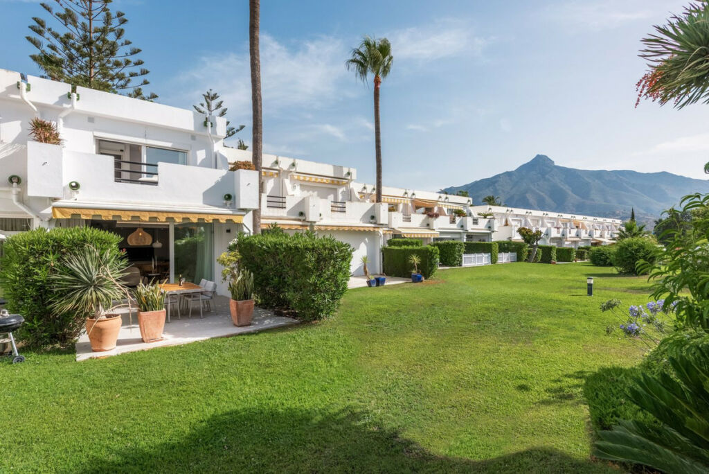 Townhouse Nueva Andalucía Málaga