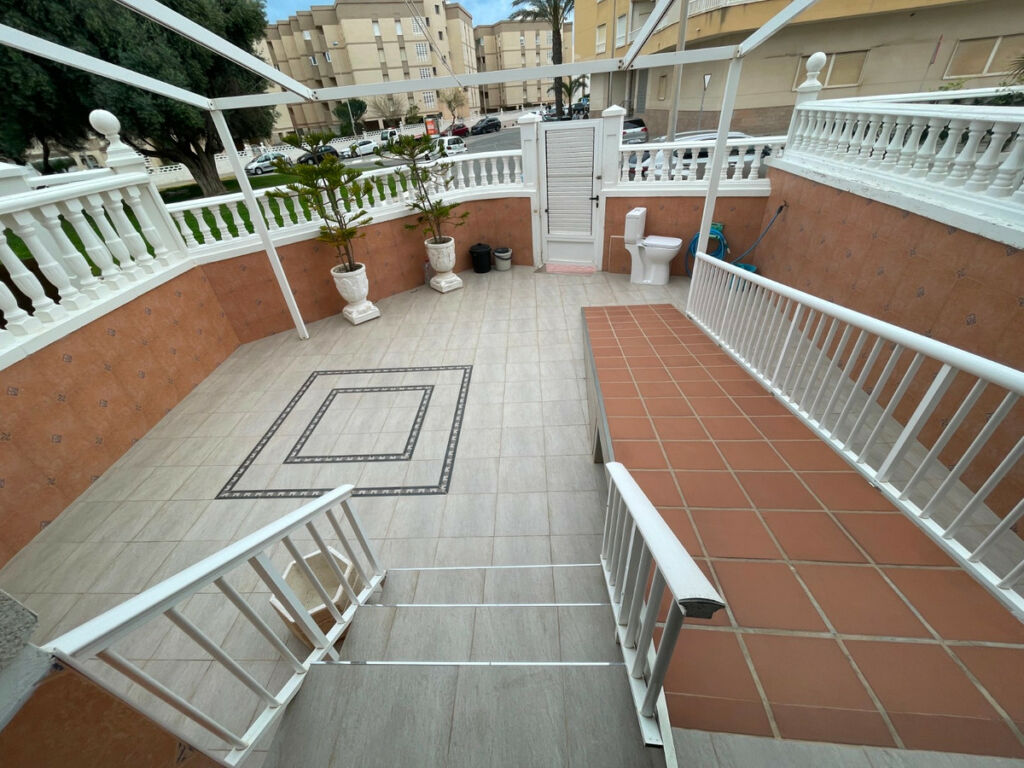 Townhouse Guardamar del Segura Alicante - image 7
