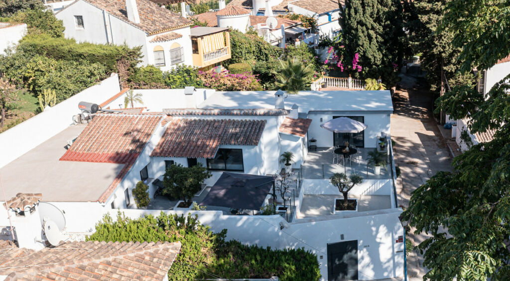 Detached Villa Nueva Andalucía Málaga - image 7