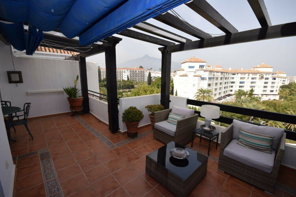 Middle Floor Apartment Puerto Banús Málaga - image 7