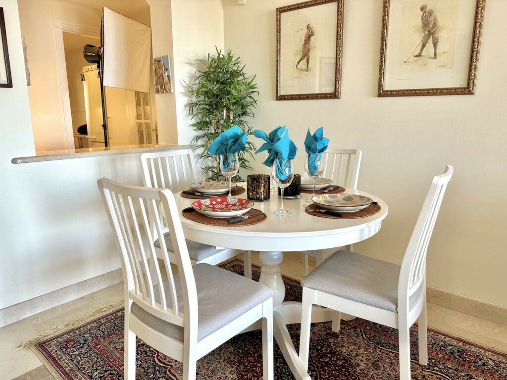 Middle Floor Apartment Los Arqueros Málaga - image 7