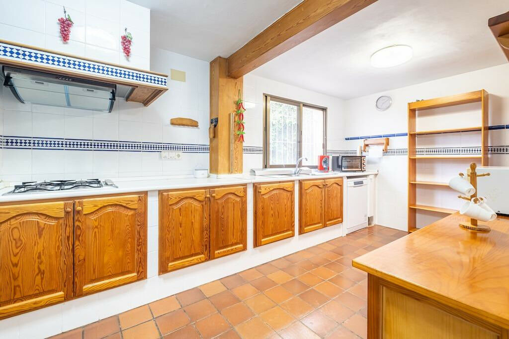 Detached Villa Polop Alicante - image 7
