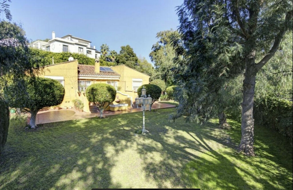 Detached Villa El Rosario Málaga - image 12