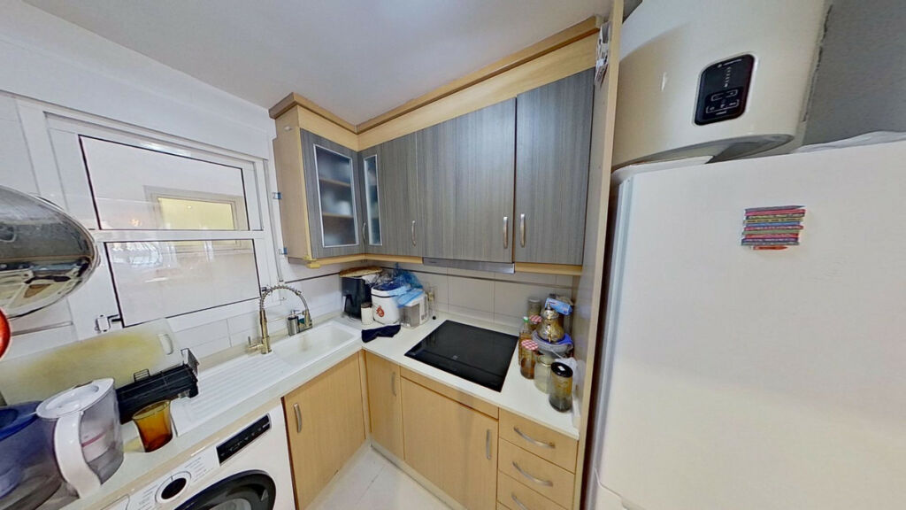 Middle Floor Apartment Torrevieja Alicante - image 7