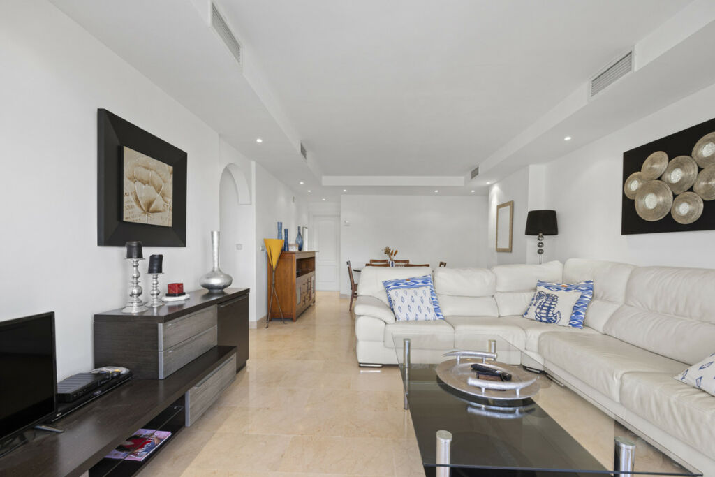 Middle Floor Apartment Marbella Málaga - image 10