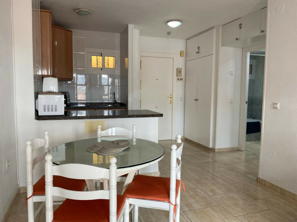 Middle Floor Apartment Benalmadena Málaga - image 7