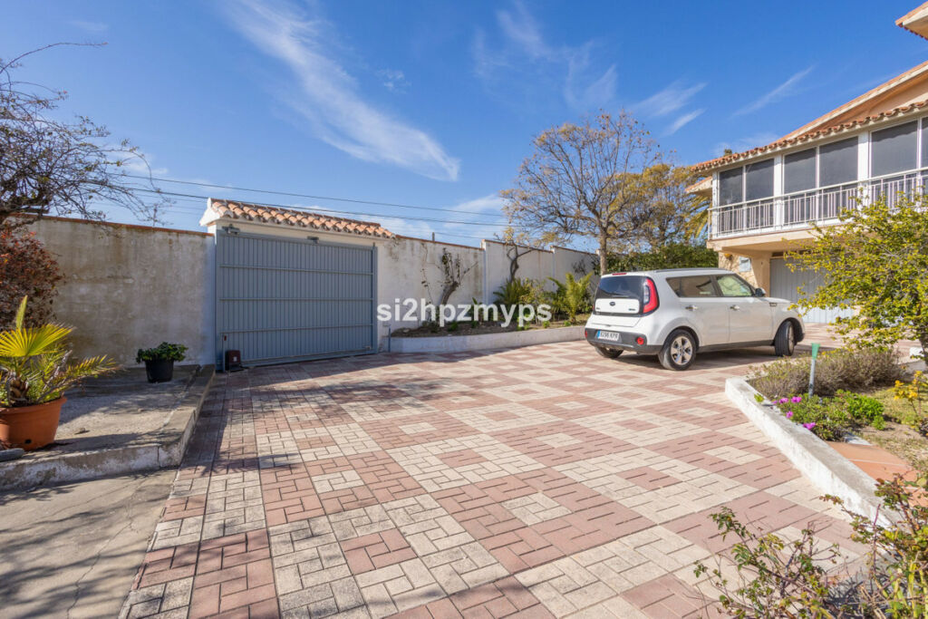 Detached Villa Nerja Málaga - image 7