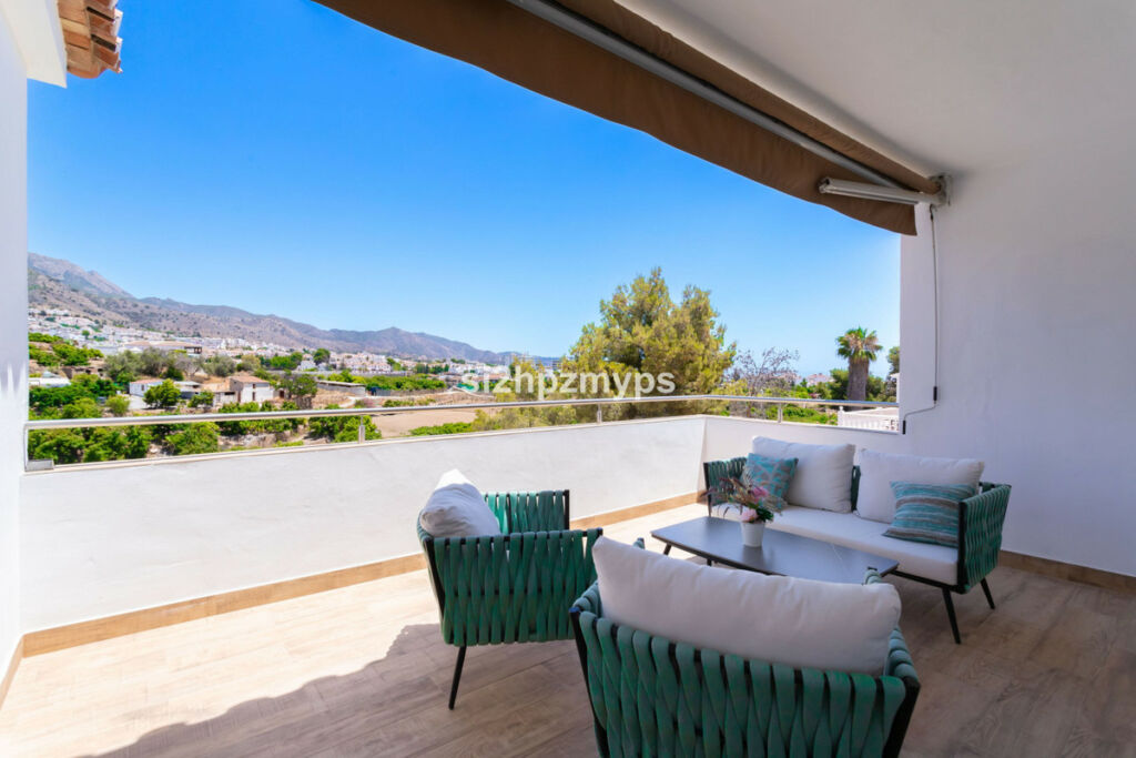 Detached Villa Nerja Málaga - image 7