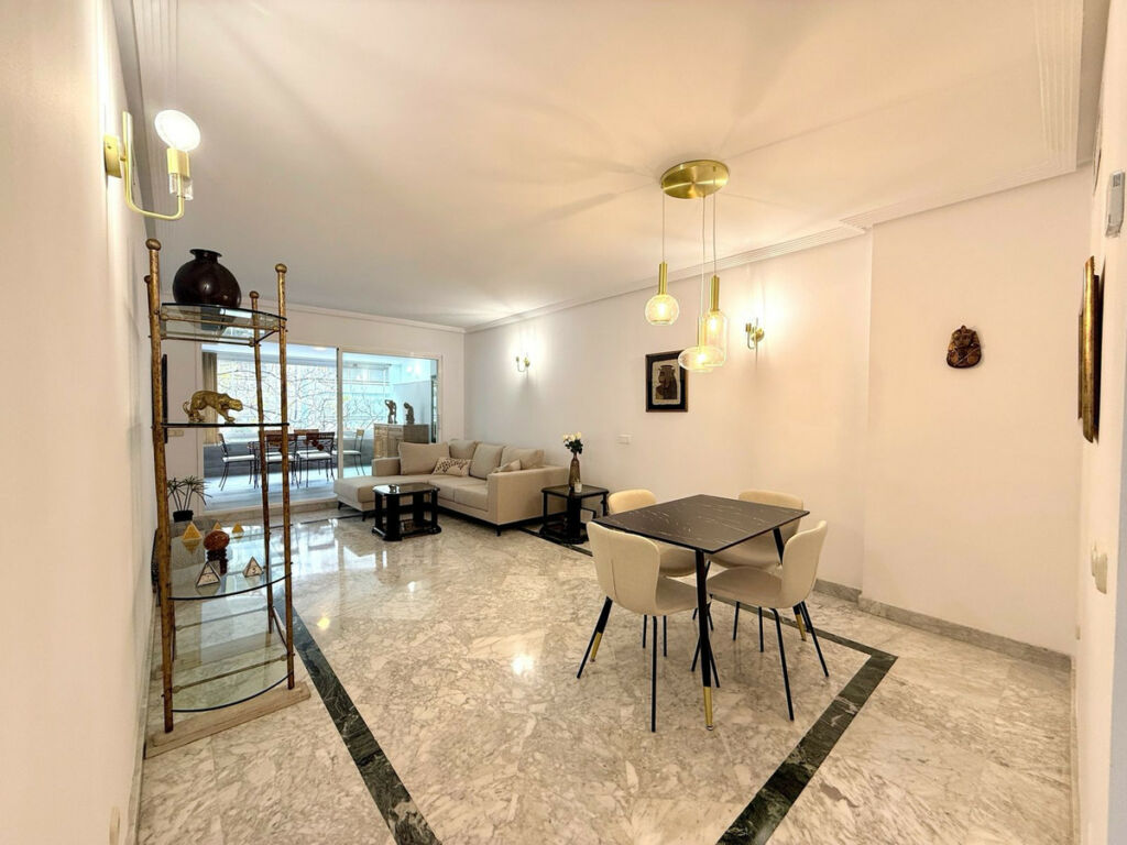 Middle Floor Apartment Puerto Banús Málaga - image 7