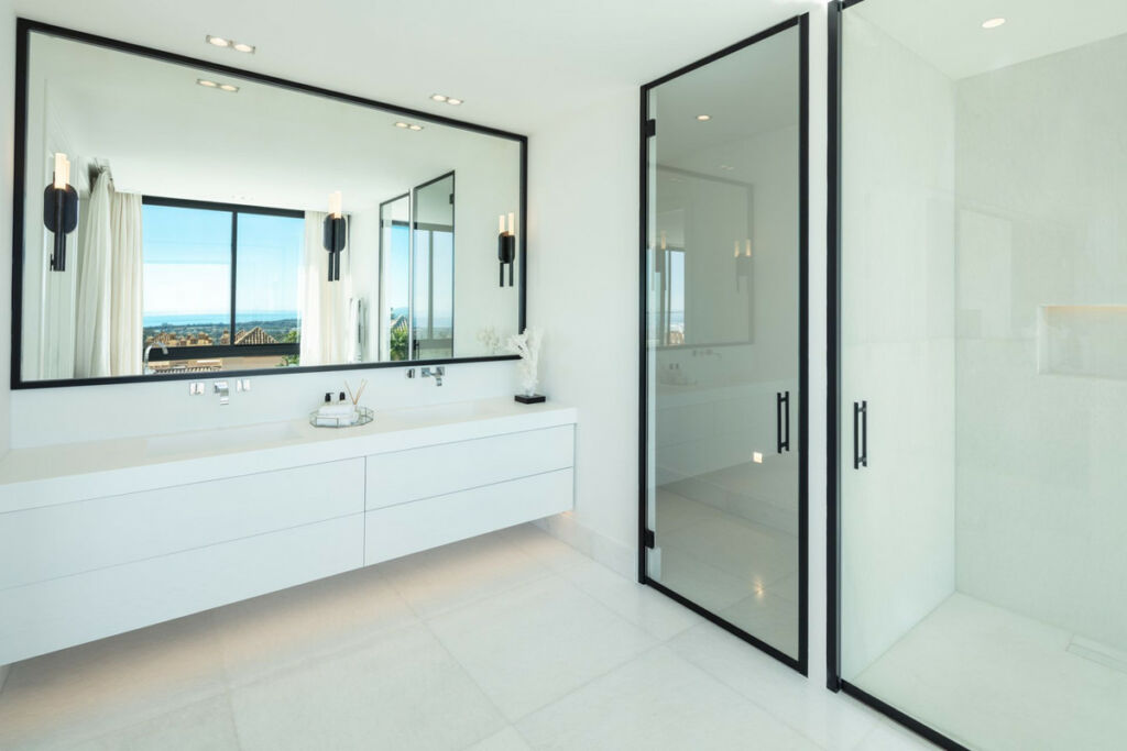 Detached Villa La Quinta Málaga - image 7